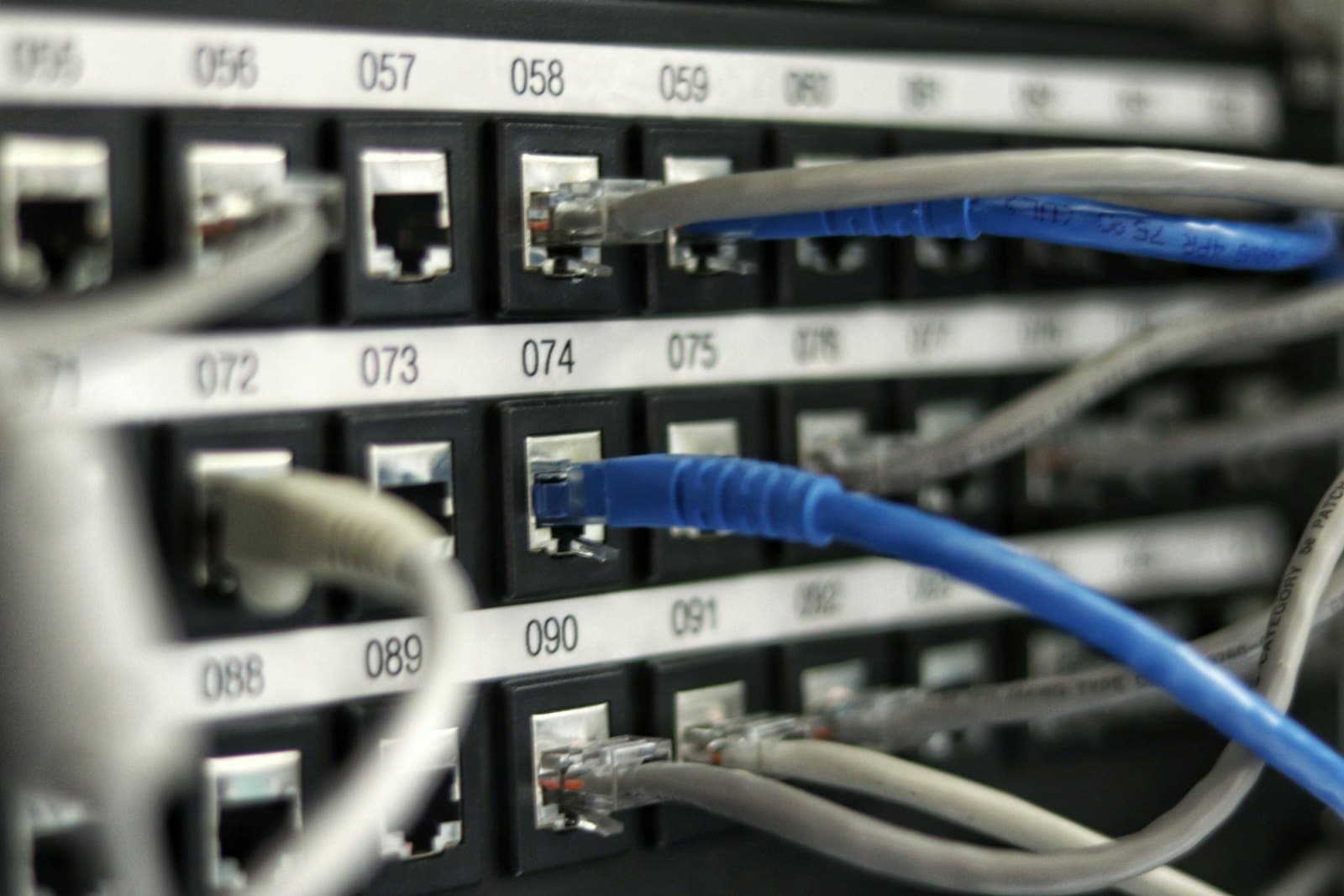 Bundled network cables in computing infrastructure